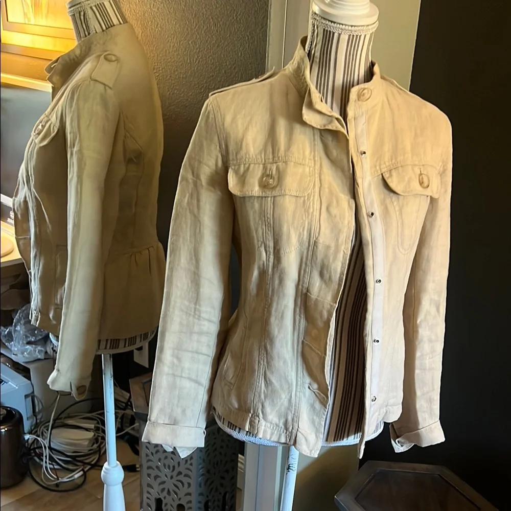 🛑 1 hour sale. MaxMara, size 6, Tan Lightweight Jacket - Picture 8 of 10